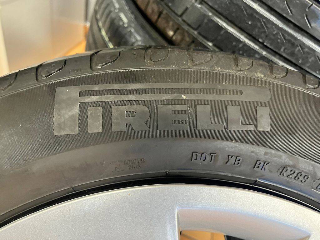 BMW 320 LET. KOL VČETNĚ PNEU 205/55/16