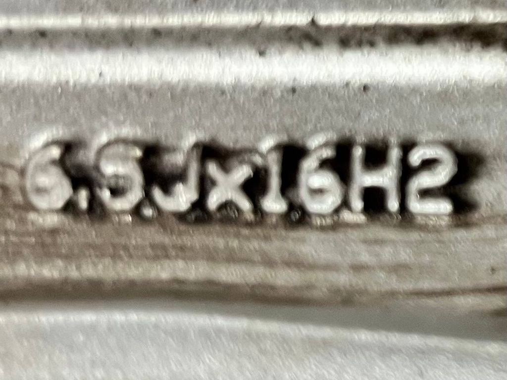 Škoda Karoq ZIMNÍ ALU.VČ. PNEU 215/60/16