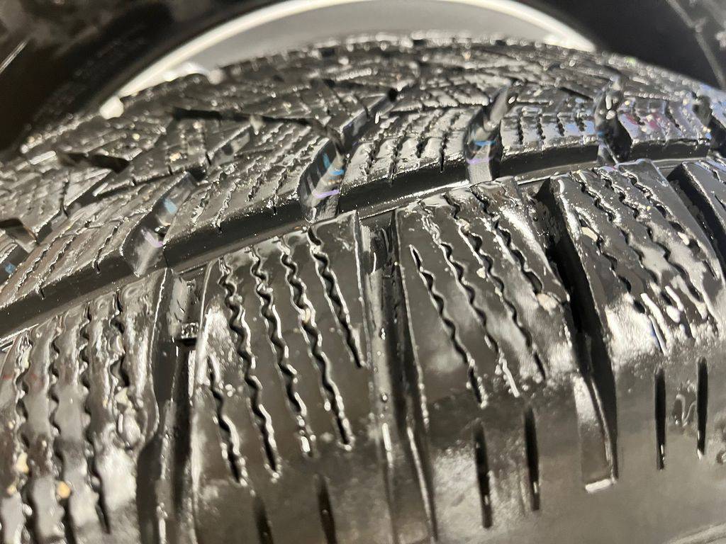 Volkswagen Tiguan 17 ORIG.ALU.VČ-ZIMNÍ235/65/17