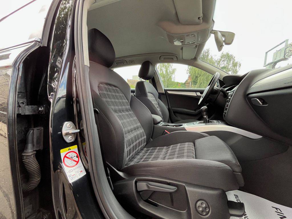 Audi A4 2.0TDI/2010/S.KNIHA,SPORT-140