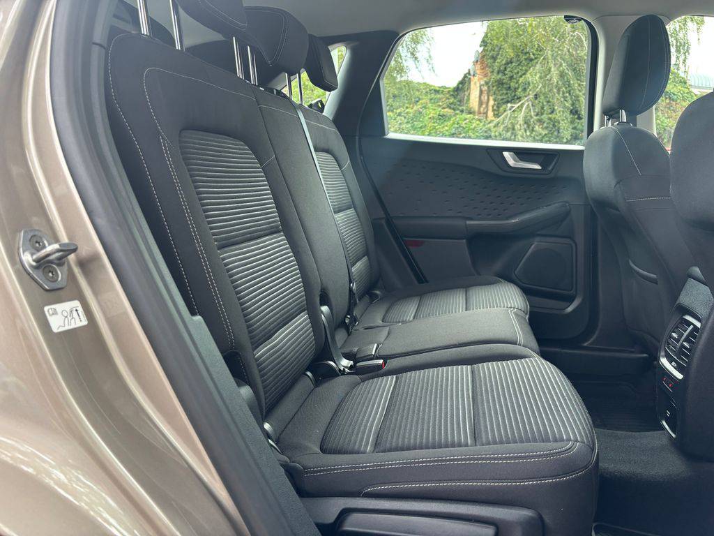 Ford Kuga 2.0EB-140KW/2021/TITAN-4x4-ZÁR