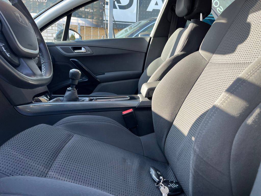 Peugeot 508 2.0HDI-110KW/2017/MAN6-ALLURE-