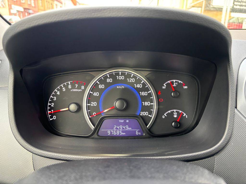 Hyundai i10 1.0i 49kW/2019/1MAJ,S-KNIHA