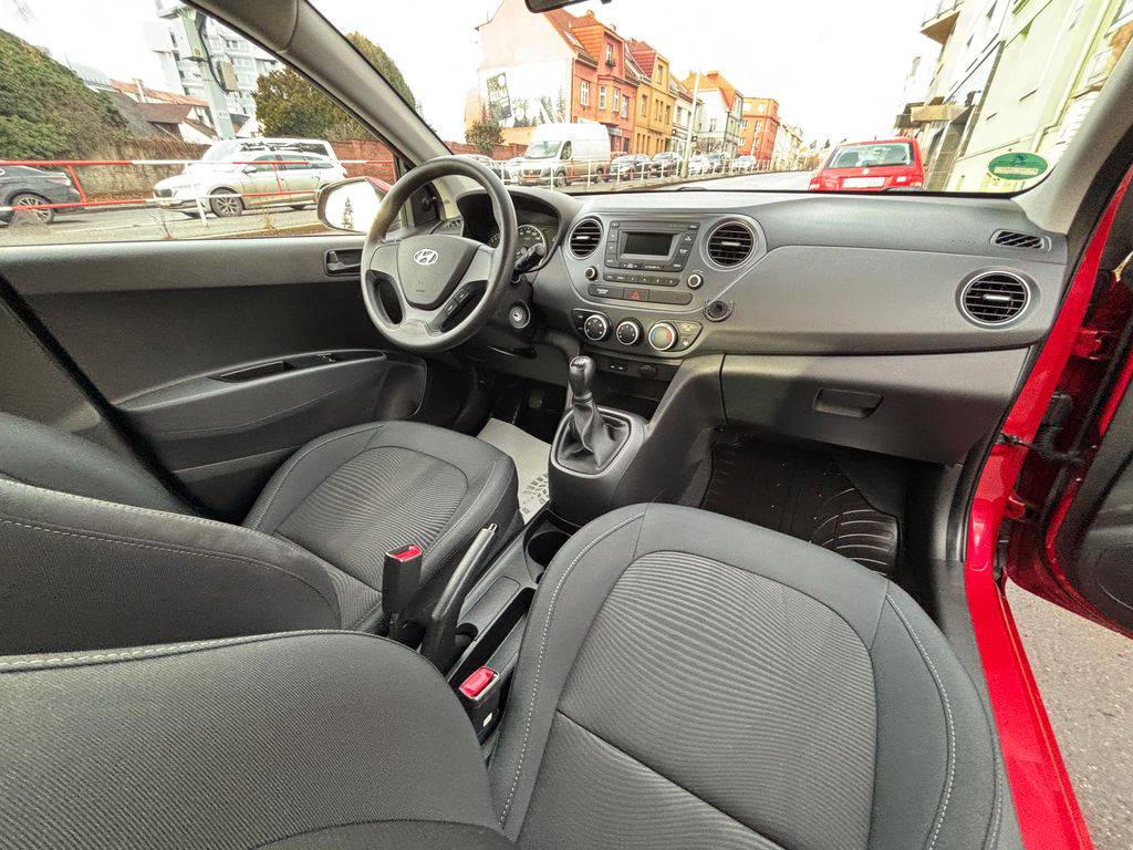 Hyundai i10 1.0i 49kW/2019/1MAJ,S-KNIHA