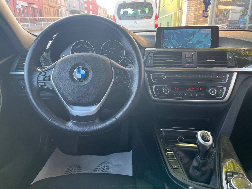 BMW 318 318d F31/2014/MAN6,1MAJ-ZÁRUKA