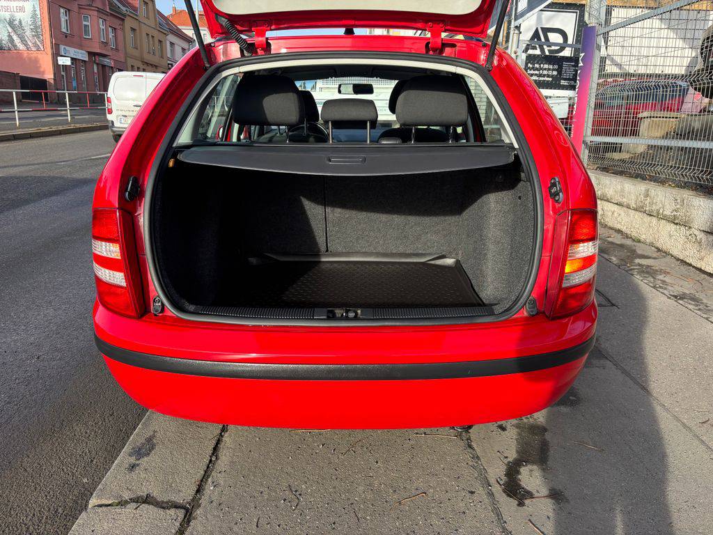 Škoda Fabia 1.2HTP/2006/1MAJ.ČR.S.KNIHA