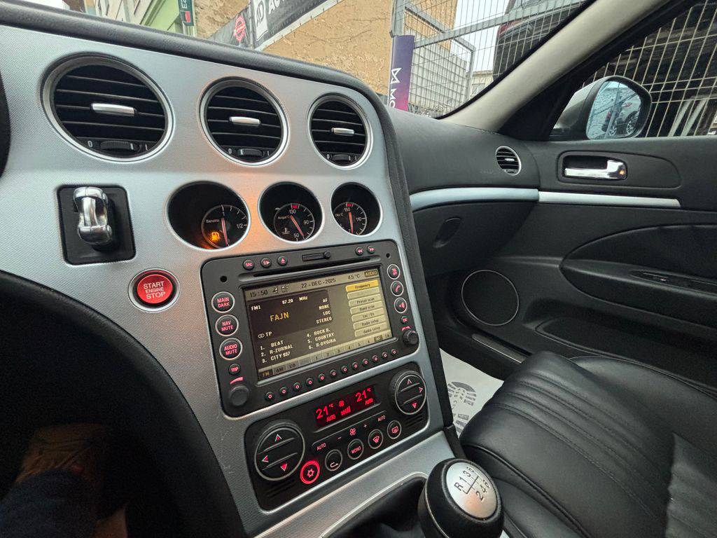 Alfa Romeo 159 1.9JTS 16V-Distinctive.MANUAL