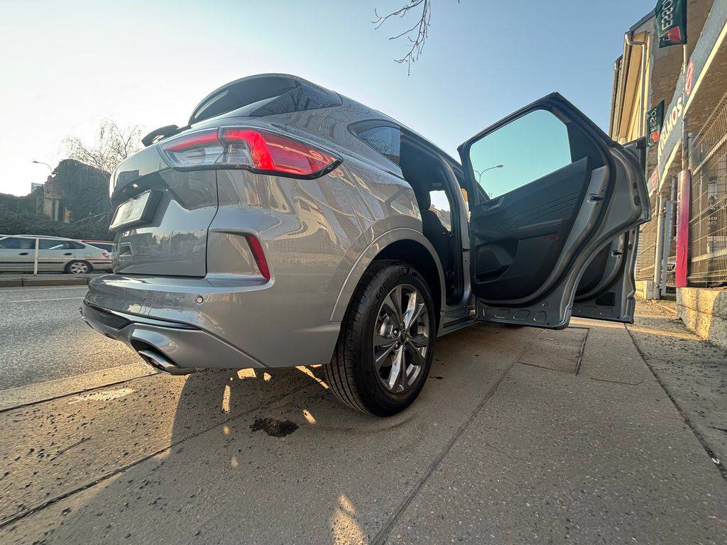 Ford Kuga 1.5EB/2023/ST-LINE,1MAJ-ZÁRUKA