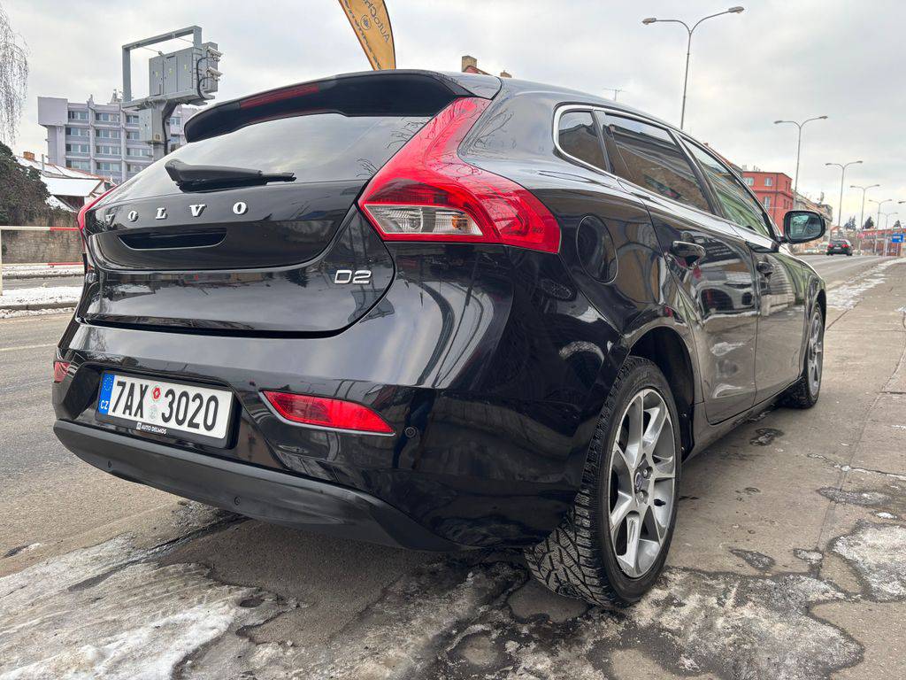 Volvo V40 D2/2016/AT-OCEAN RACE-ZÁRUKA24