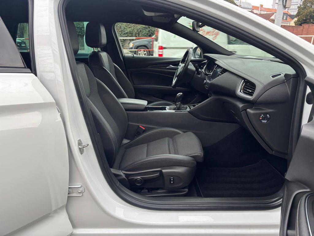 Opel Insignia 2.0CDTi/2022/1MAJ,DPH-SPORT-ZÁ