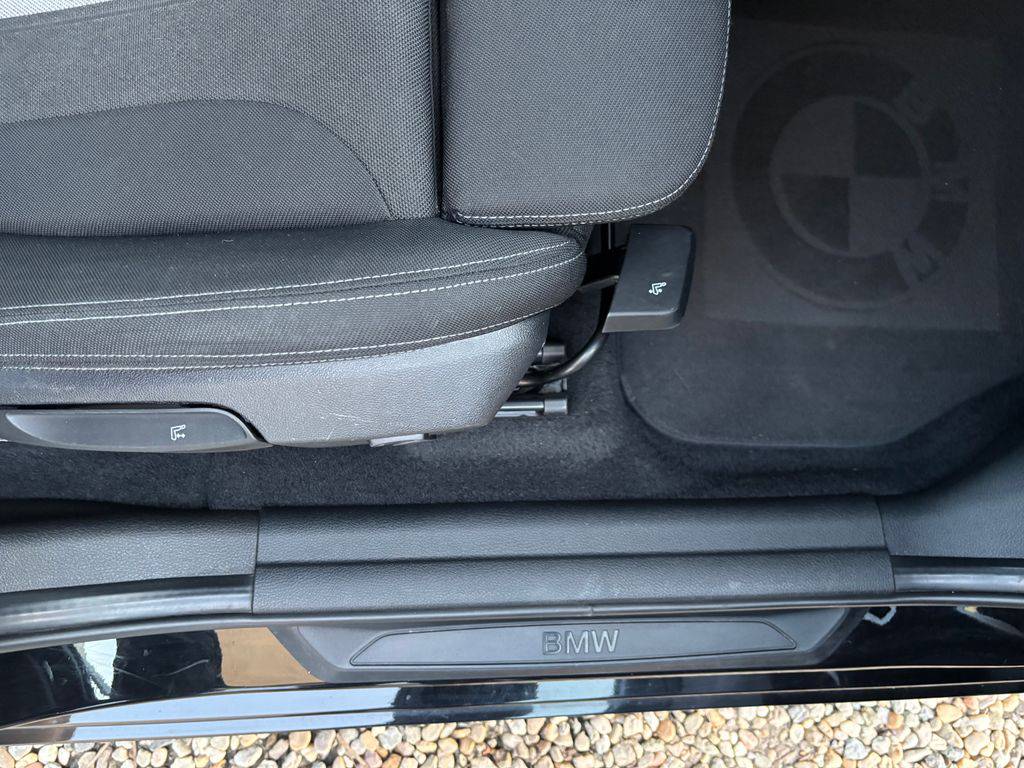 BMW 218 218d/2017/1MAJ-SPORT PACKET,ZÁ