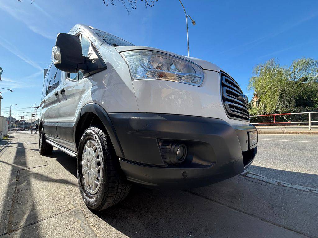 Ford Transit 2.2TDCi-L2H2-9MÍST-DPH-CZ-1MAJ