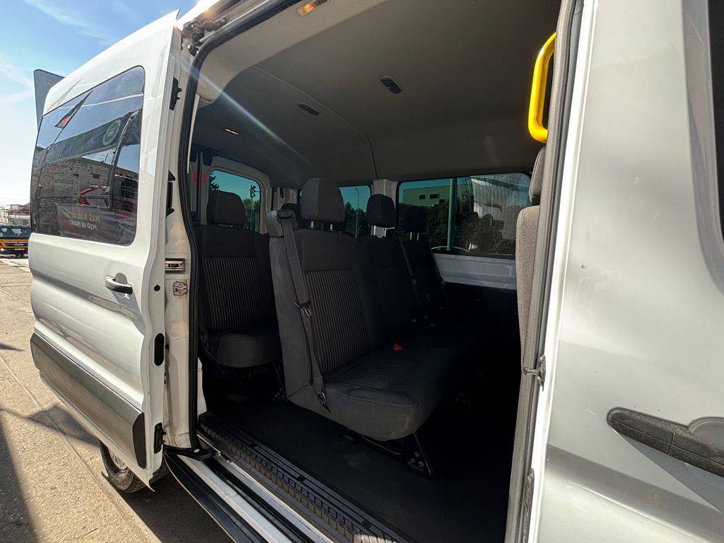 Ford Transit 2.2TDCi-L2H2-9MÍST-DPH-CZ-1MAJ