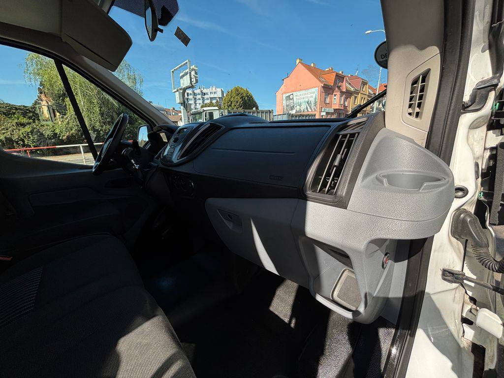 Ford Transit 2.2TDCi-L2H2-9MÍST-DPH-CZ-1MAJ