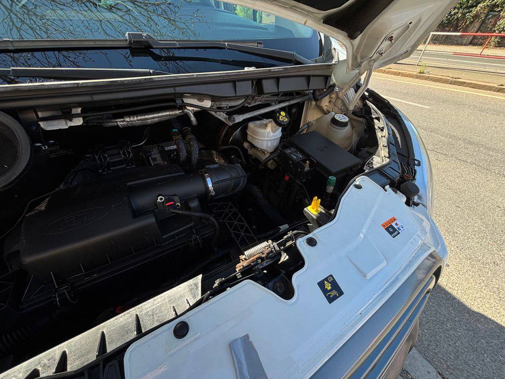 Ford Transit 2.2TDCi-L2H2-9MÍST-DPH-CZ-1MAJ