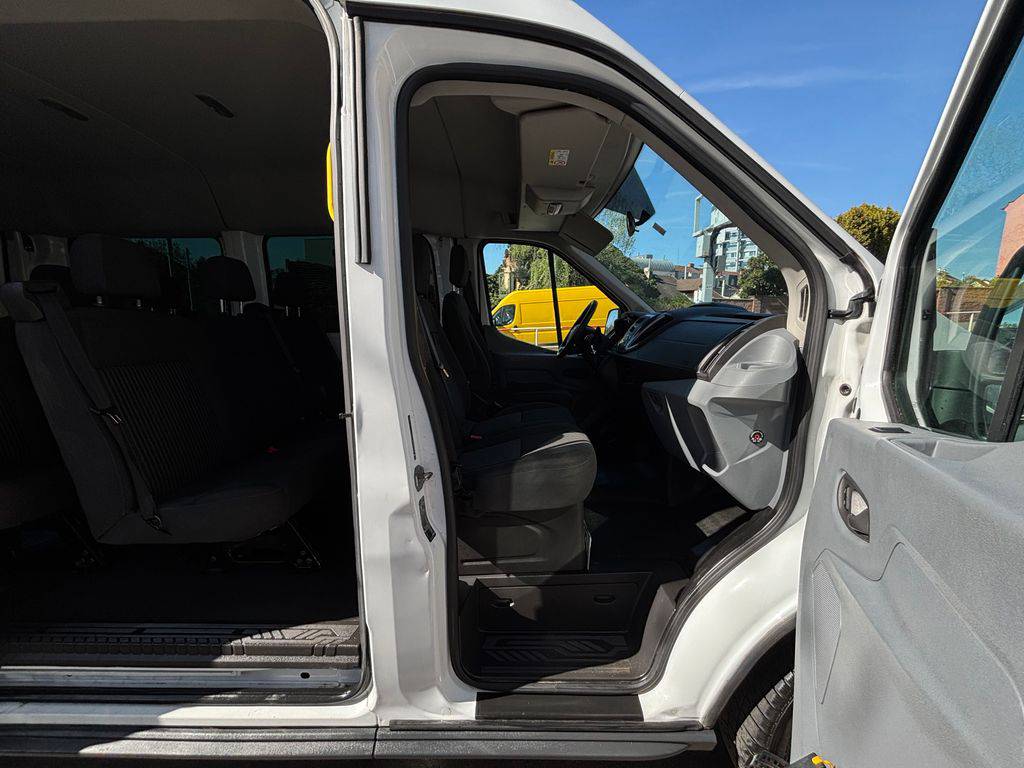 Ford Transit 2.2TDCi-L2H2-9MÍST-DPH-CZ-1MAJ