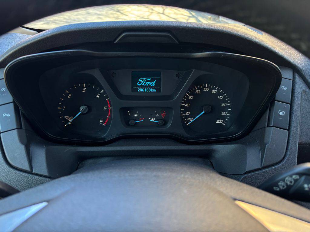 Ford Transit 2.2TDCi-L2H2-9MÍST-DPH-CZ-1MAJ