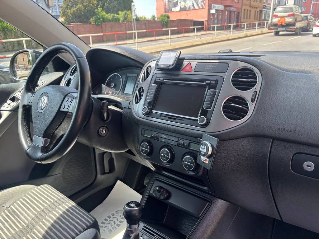 Volkswagen Tiguan 2.0TD/2010/CZ-SPORT-TAŽNÉ-MAN6