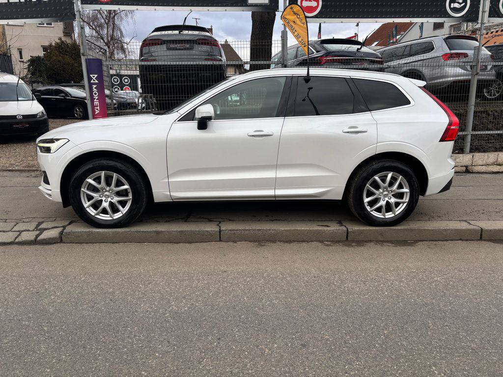 Volvo XC60 B4/2022/1MAJ.AT,TAŽ,MOMENTUM P