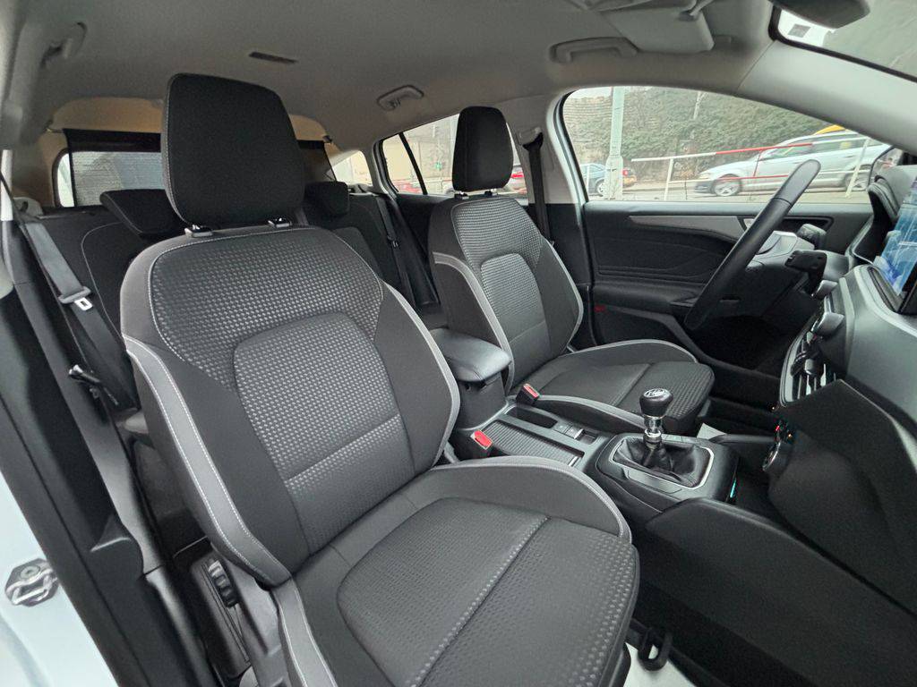 Ford Focus 1.5EB/2023/1MAJ,COOL-ZÁRUKA36