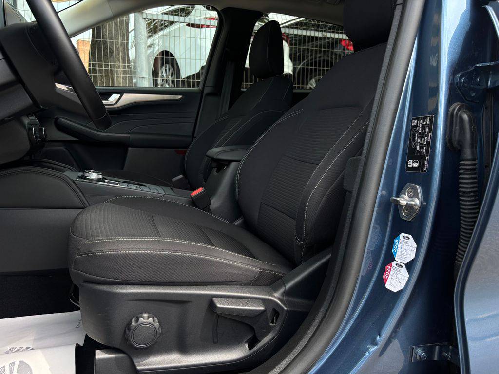 Ford Kuga 2.5PHEV/2023/TITANIUN X-1MAJ-Z