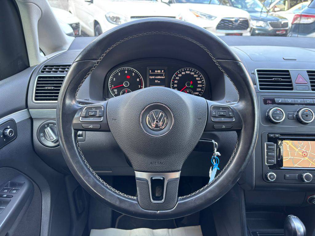 Volkswagen Touran 1.4TSI-103KW.DSG.7MÍST.ZÁRUKA