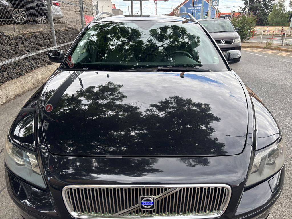 Volvo V50 2.0D/2005/MOMENTUM.MANUÁL.TAŽNÉ