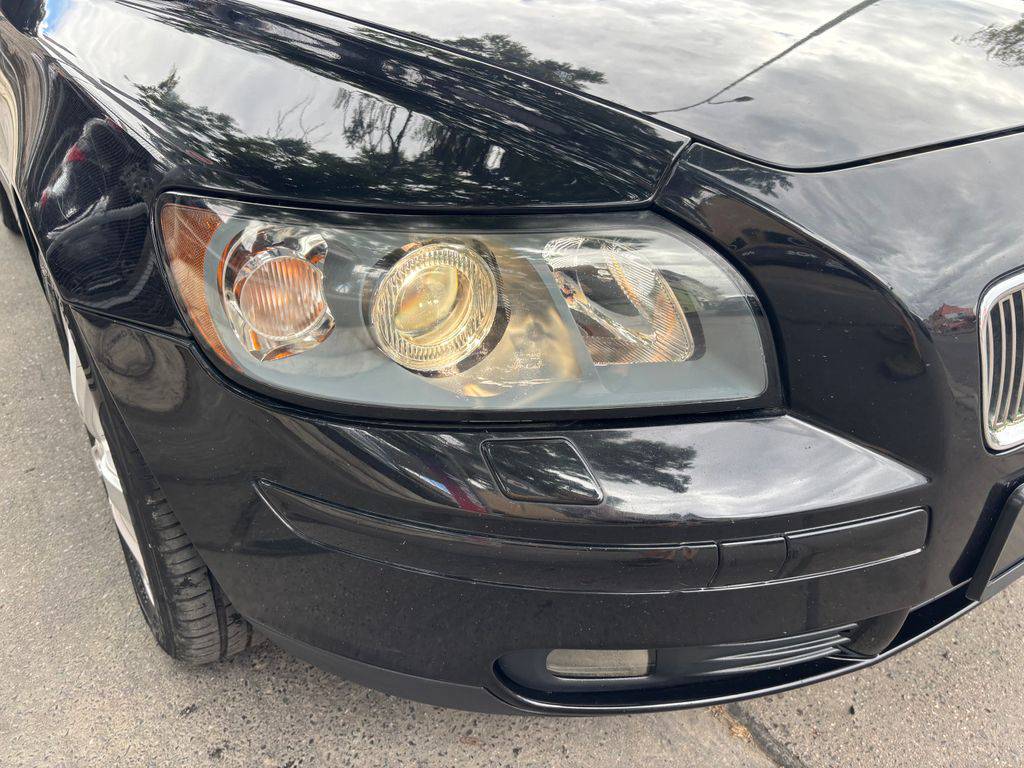 Volvo V50 2.0D/2005/MOMENTUM.MANUÁL.TAŽNÉ