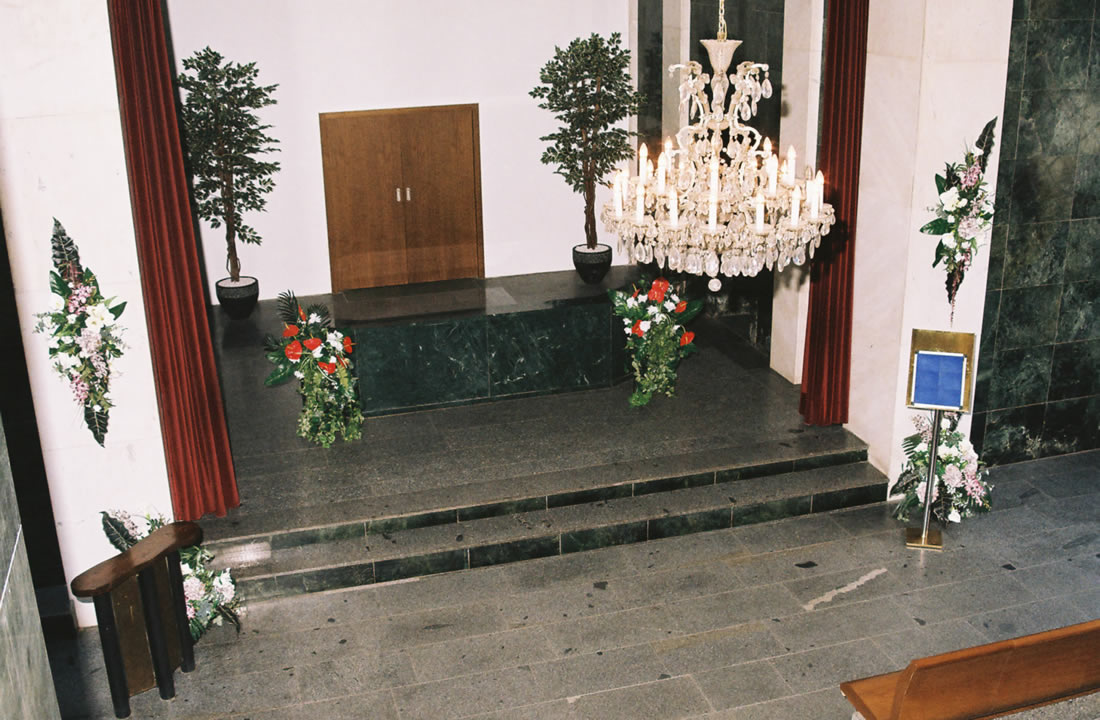 Ústřední obřadní síň, Olšanské hřbitovy, interiér